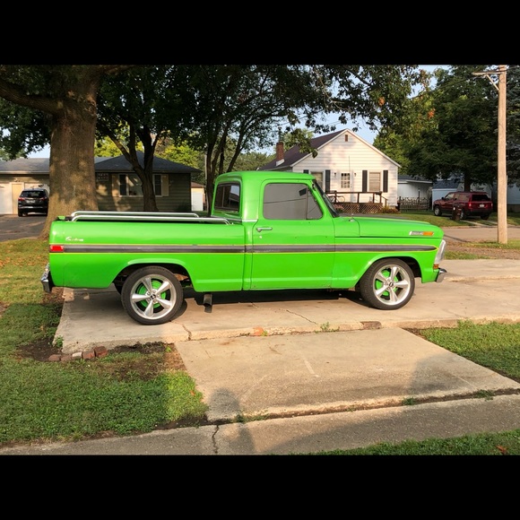 Meet your Posher, Joey - Picture 1 of 1